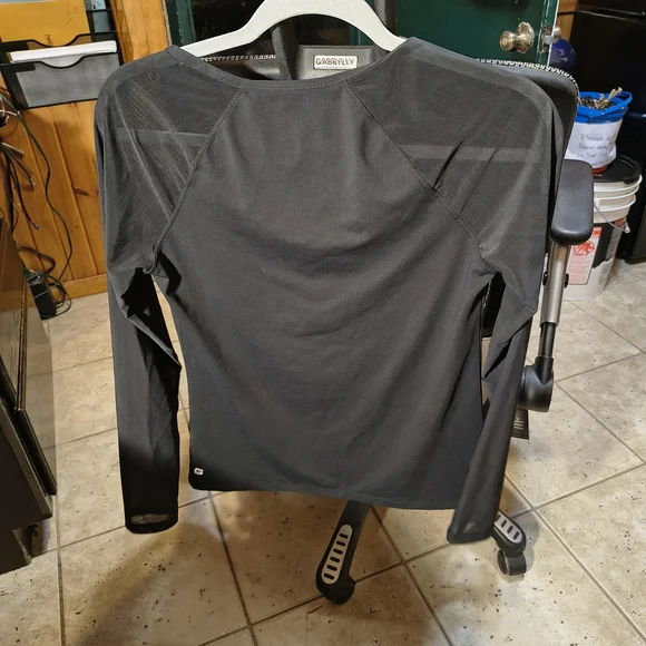 Fabletics Black Long Sleeve Women's Top - Picture 3 of 7